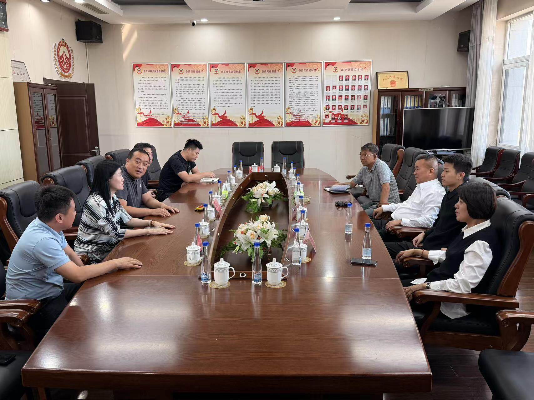 会议现场。 会议现场。