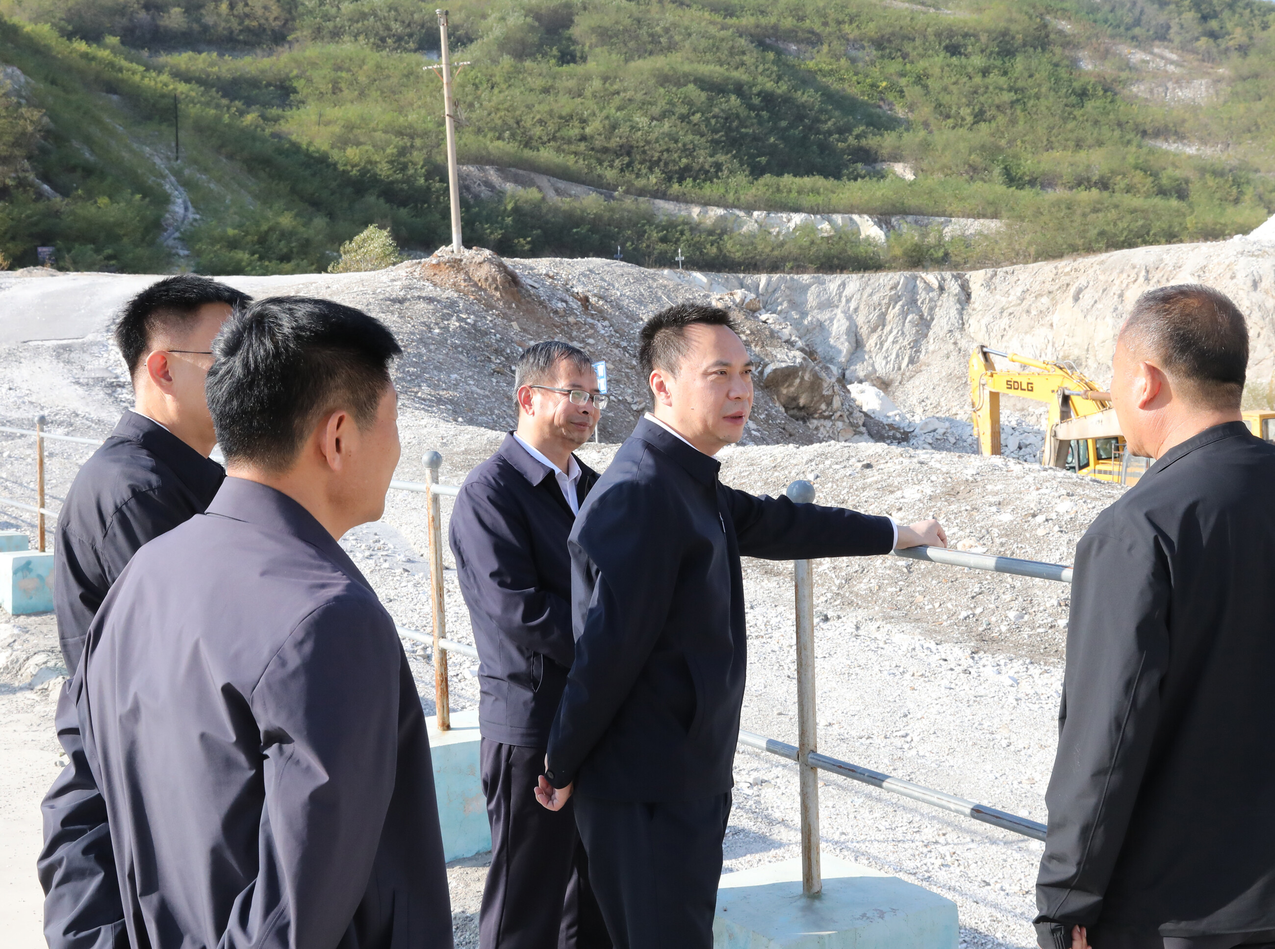 吴开华到岫岩满族自治县调研。 吴开华到岫岩满族自治县调研。