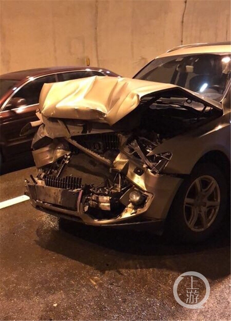 一豪华结婚车队追尾,玛莎拉蒂等豪车遭殃